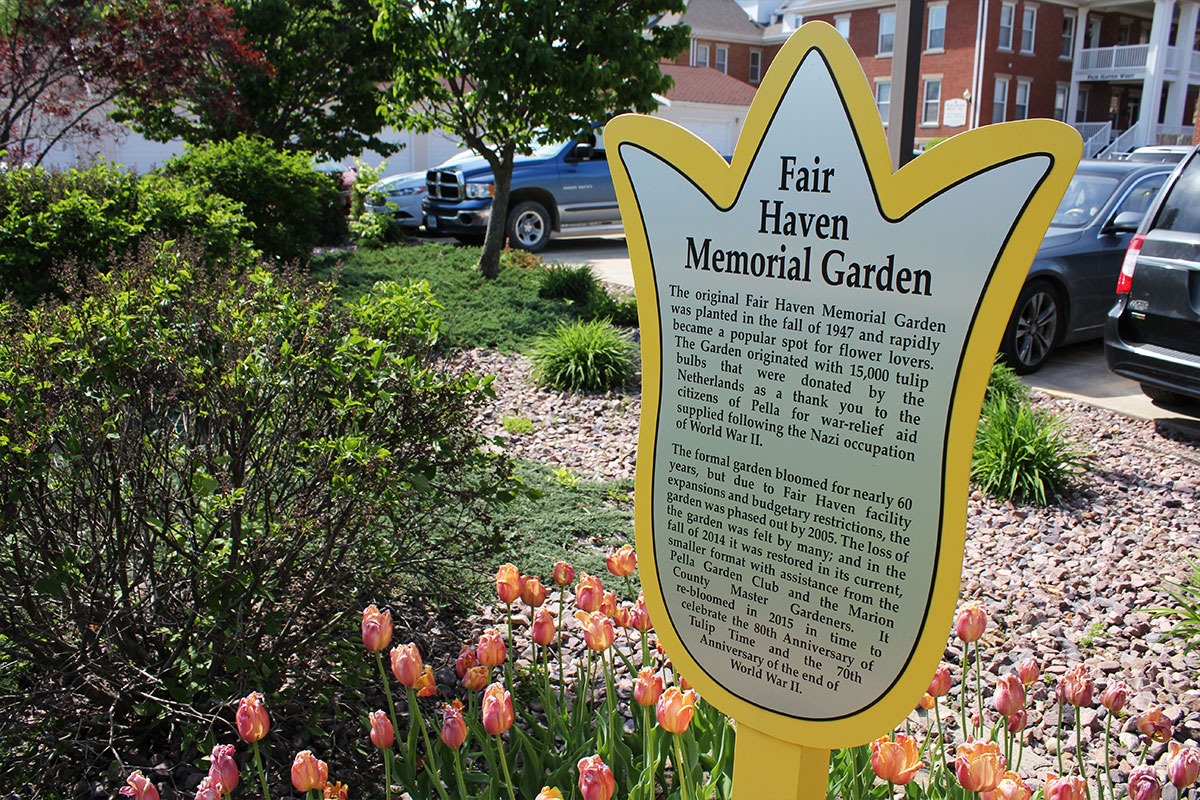 Tulip-shaped Fair Haven Memorial Garden Metalphoto plaque with yellow border